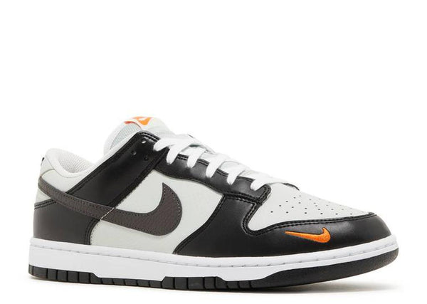 NIKE DUNK LOW 'MINI SWOOSH - BLACK TOTAL ORANGE' - FN7808-001