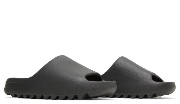 YEEZY SLIDES 'ONYX' - HQ6448